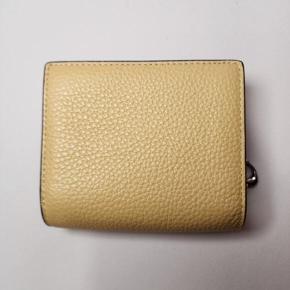 NWT Coach CBN90 X Peanuts Charlie Brown Snap Wallet Leather Hay Multi - Picture 3 of 8